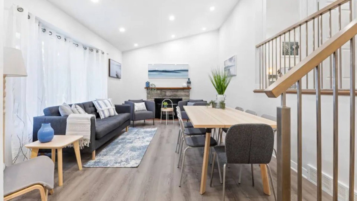 Pierrefonds-Roxboro House | Beautiful and quiet urban cabin