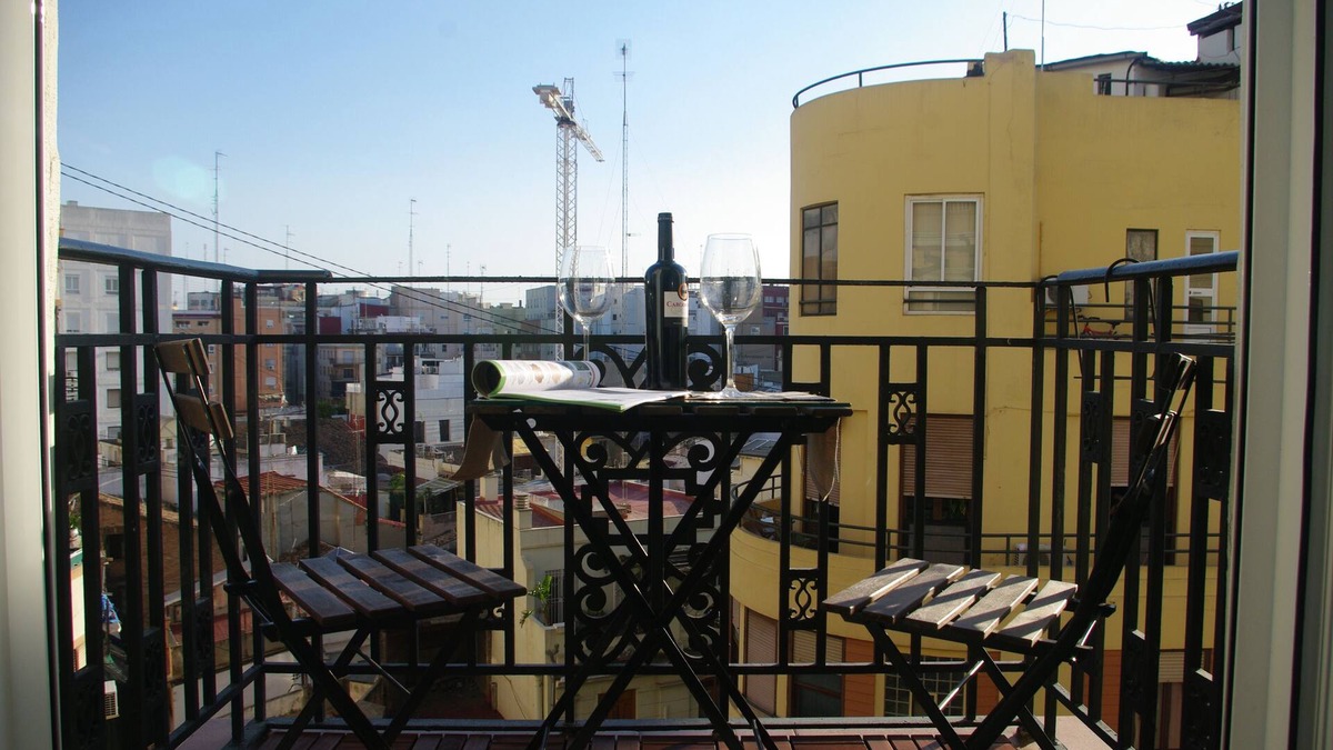 Ciutat Vella Condo | Beautiful and spacious apartment in the center of Valencia with WIFI