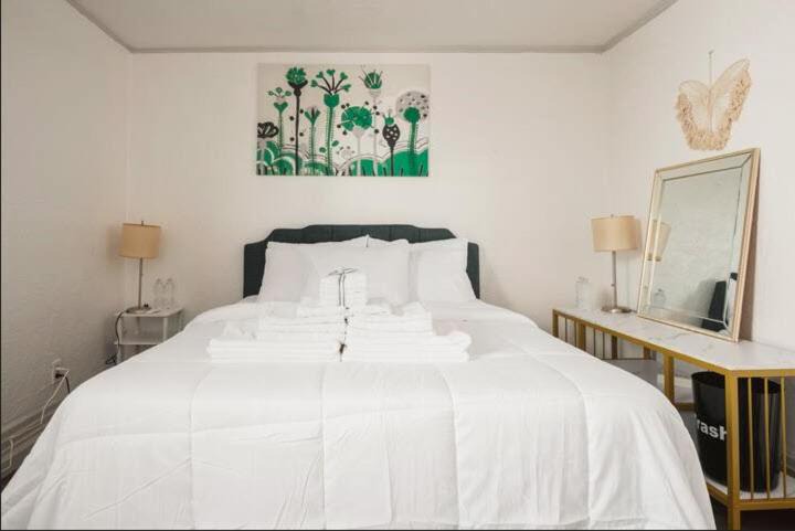 Hoover - Foster House | Beautiful and Workspace and Parking