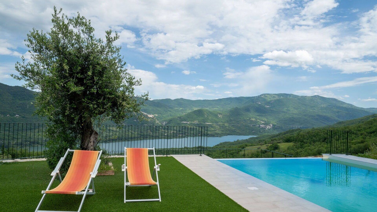 Villa Santa Maria Apartment | Beautiful apartment for 4 guests with WIFI, A/C, pool, TV, balcony and pets allowed