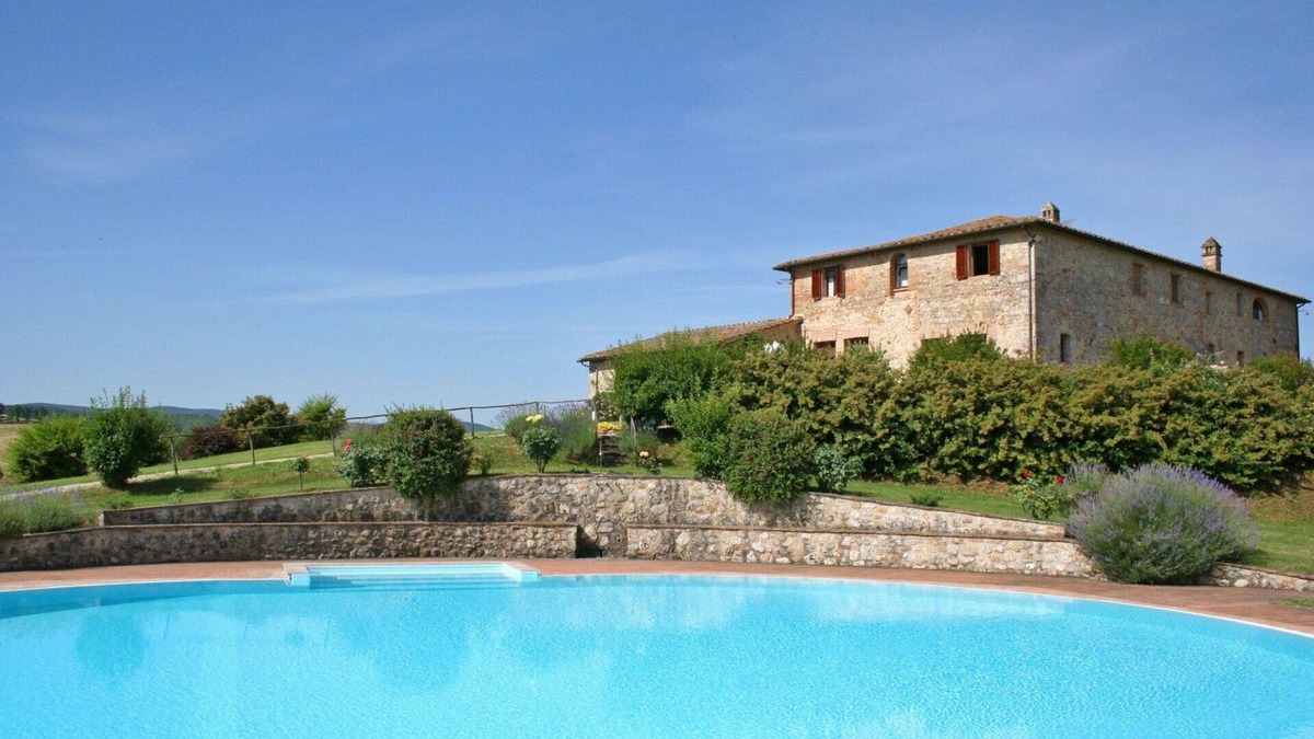 Monteroni d'Arbia Apartment | Beautiful apartment for 2 guests with pool, WIFI and panoramic view, close to Siena