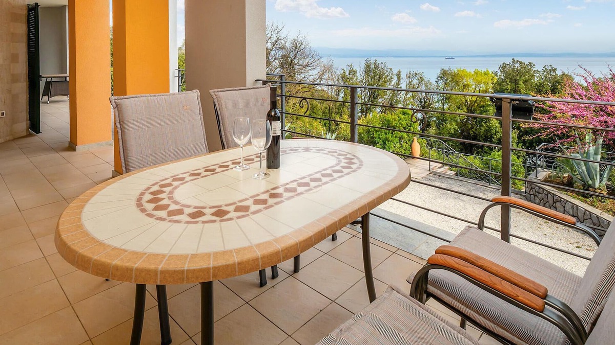 Donji Kraj Apartment | Beautiful apartment in Moscenicka Draga