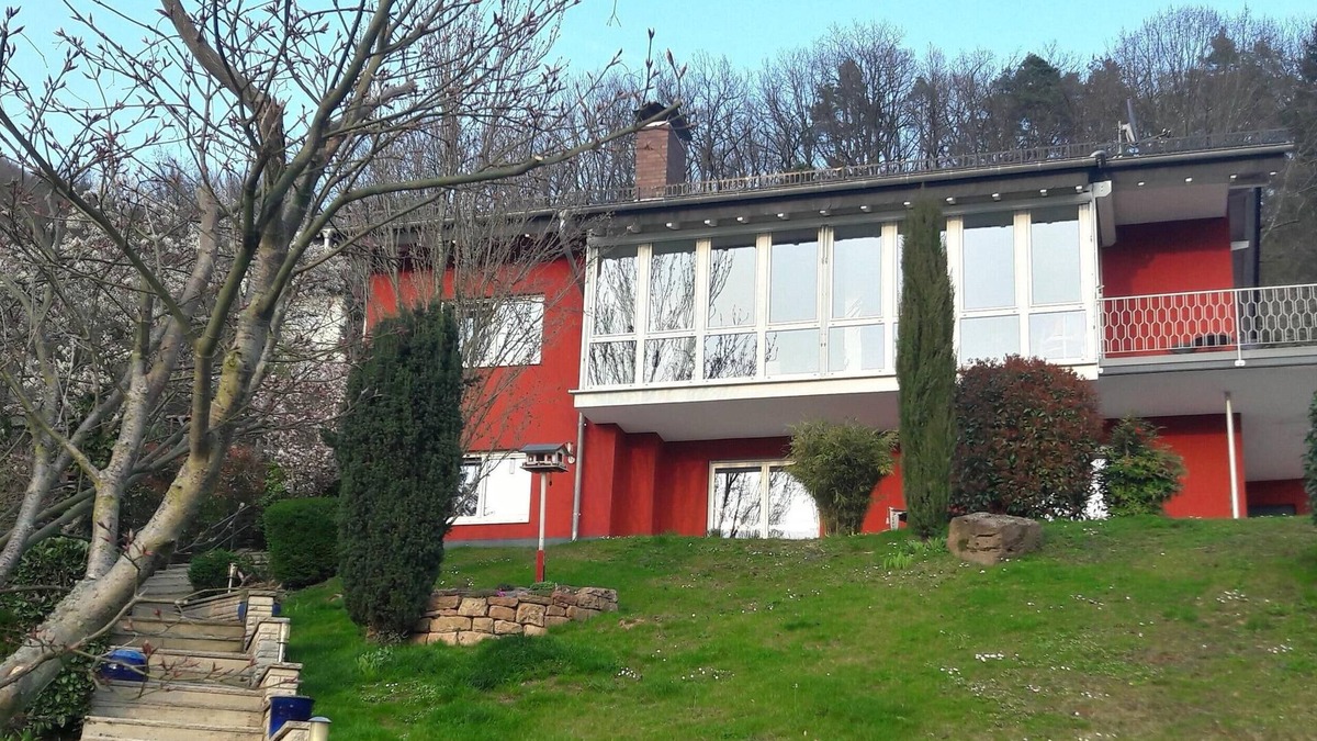 Neckarsteinach Condo | Beautiful apartment Casa Rossa in Neckarsteinach am Neckar.