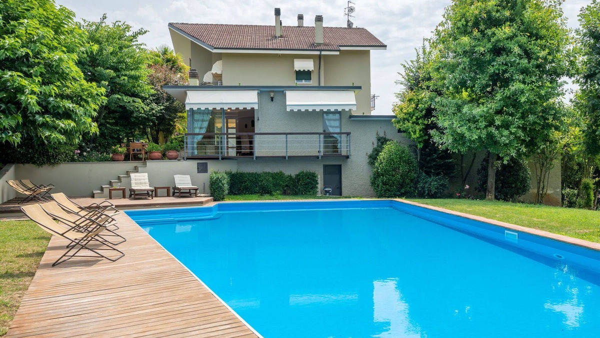 Monteu Roero Apartment | Beautiful apartment for 6 guests with WIFI, private pool, A/C, TV, terrace and pets allowed