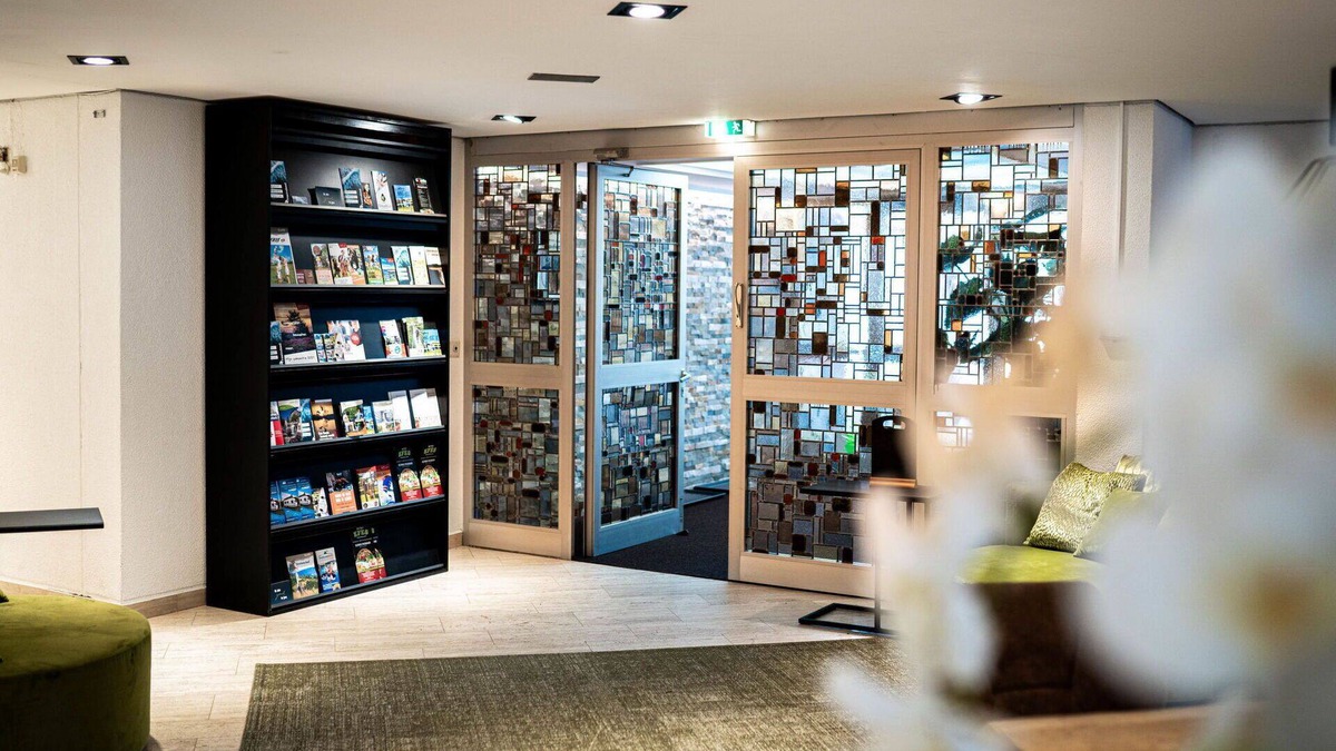 Winterberg Apartment | Beautiful apartment for 37 people with hot tub, WIFI, pool and terrace