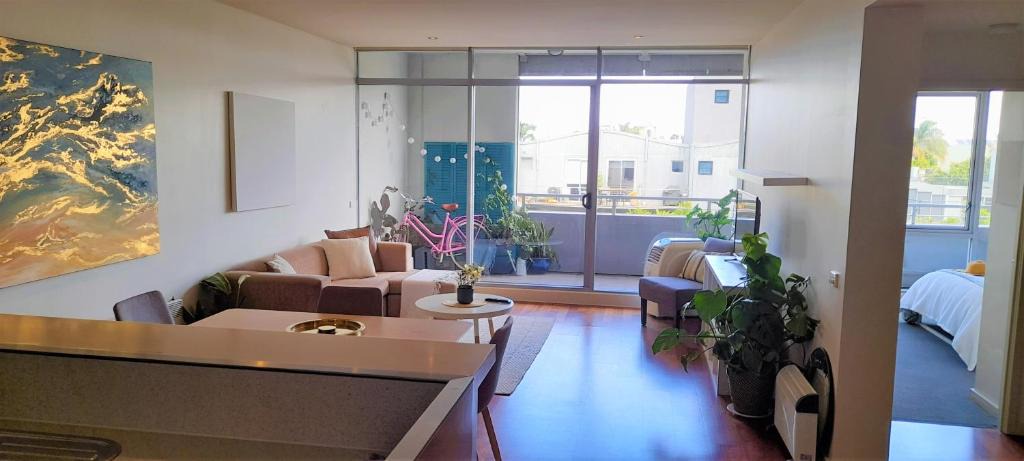 Port Melbourne Apartment | beautiful apartment 100mts near the beach in Port Melbourne