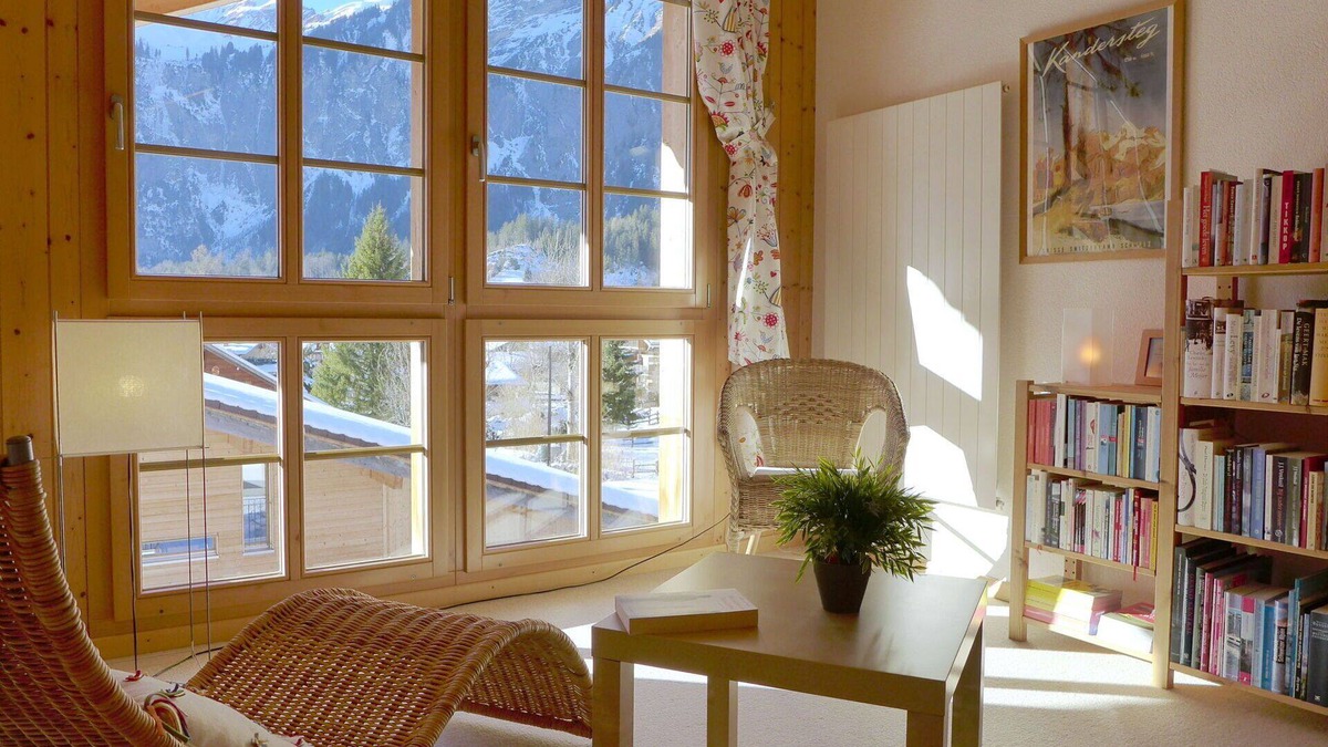 Kandersteg Apartment | Beautiful apartment for 4 people with WIFI, TV, balcony, panoramic view and parking