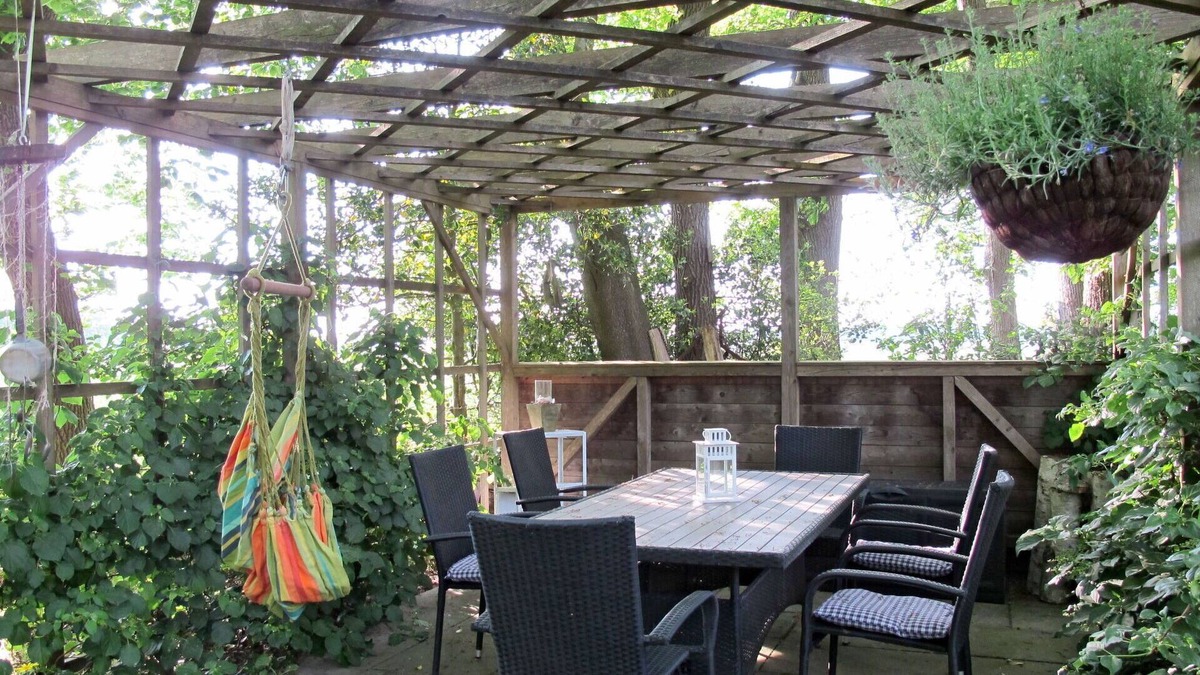 Armstorf Apartment | Beautiful apartment for 5 people with WIFI, TV, patio and parking