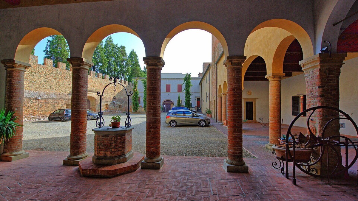Certaldo Alto Apartment | Beautiful apartment for 4 guests with A/C, WIFI, TV and panoramic view, close to San Gimignano