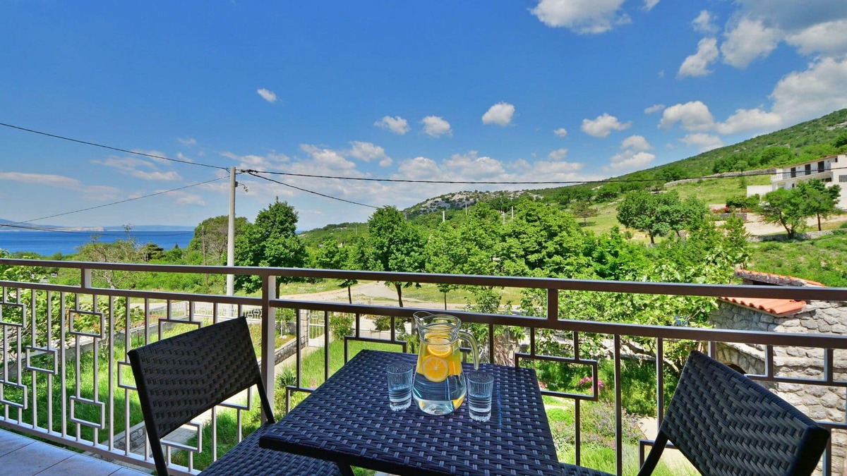 Sibinj Krmpotski Apartment | Beautiful apartment for 5 people with WIFI, A/C, TV and terrace