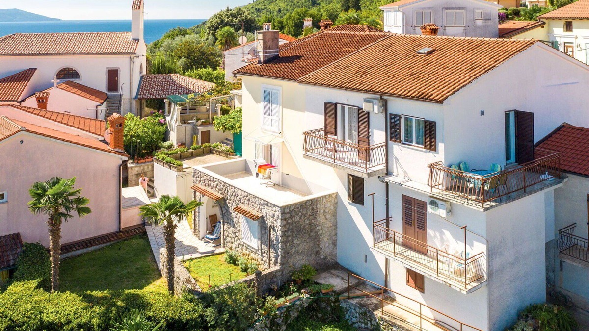 Donji Kraj Apartment | Beautiful apartment for 4 guests with WIFI, A/C, TV, terrace and pets allowed