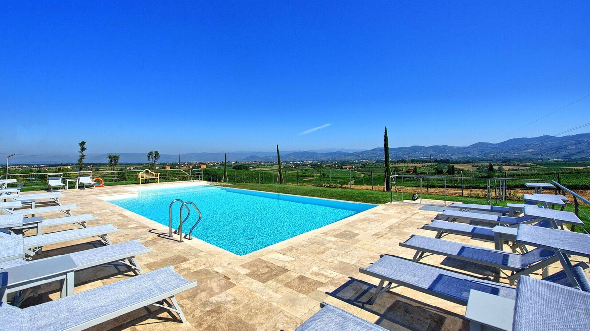 Vinci Apartment | Beautiful apartment for 6 guests with WIFI, A/C, pool, TV and panoramic view