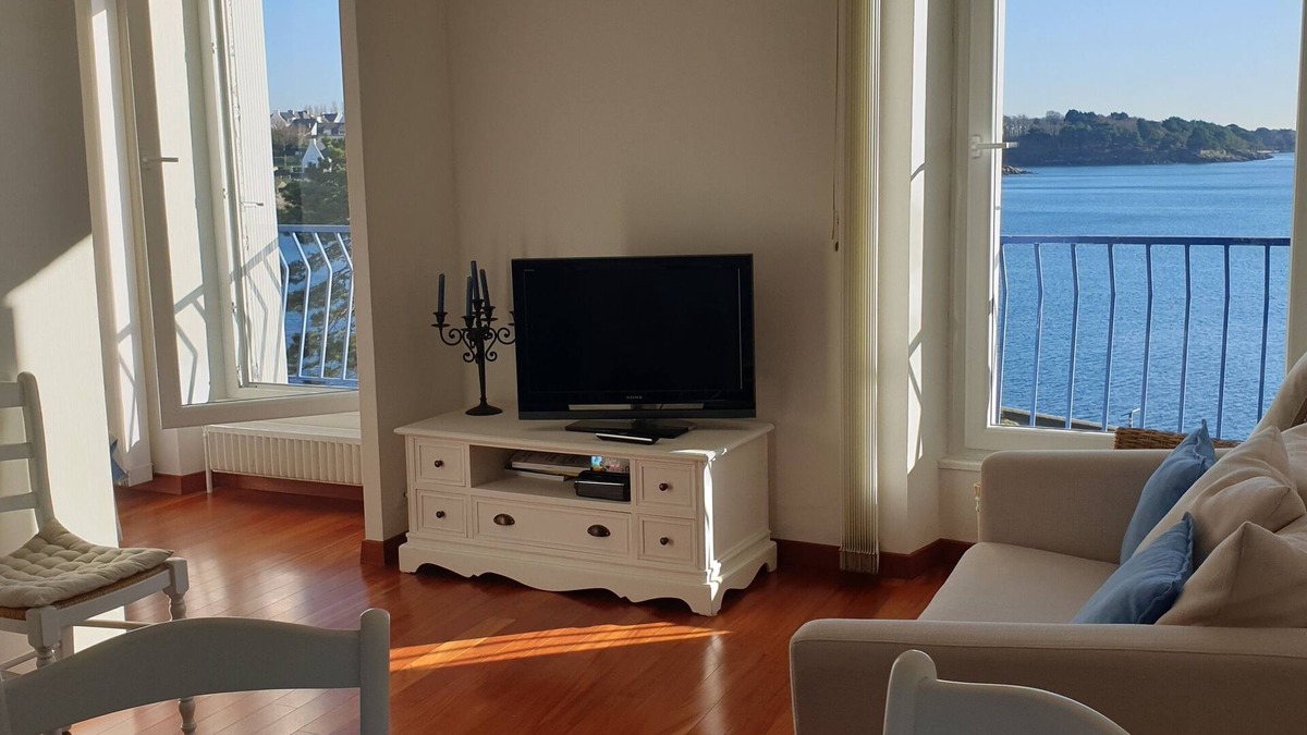 Kerherou Apartment | Beautiful apartment with superb sea view in the heart of Concarneau