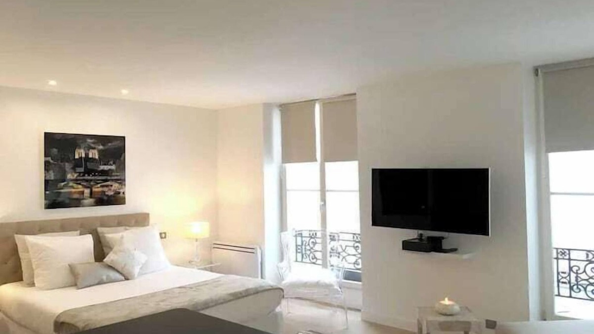 Chaussee-d'Antin Apartment | Beautiful apartment - Galeries Lafayette