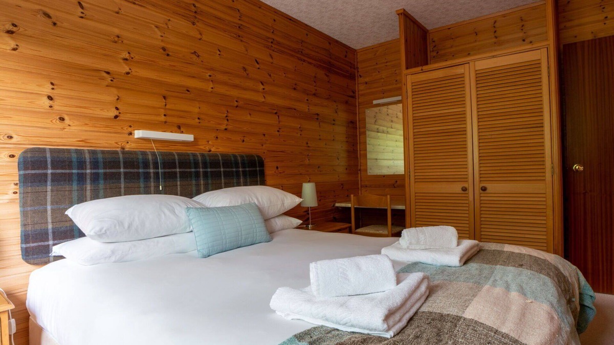 Drumnadrochit House | Beautiful apartment in villa for 6 people with WIFI, TV, patio and panoramic view