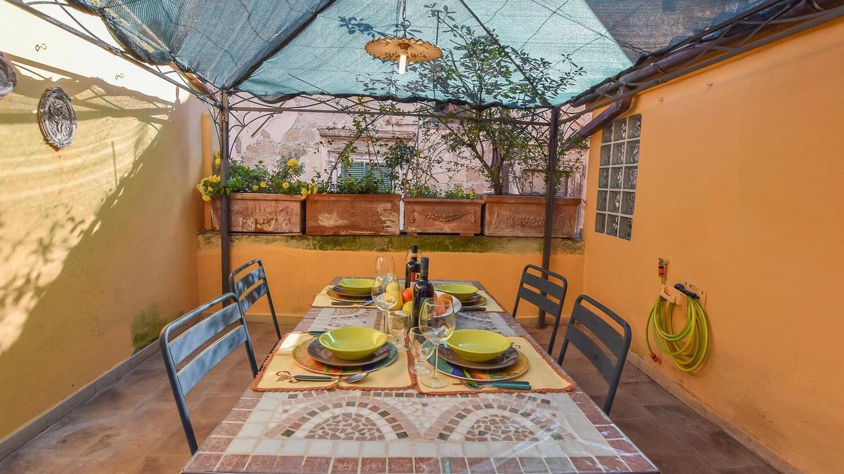 Canino Apartment | Beautiful Apartment in Canino With 3 Bedrooms