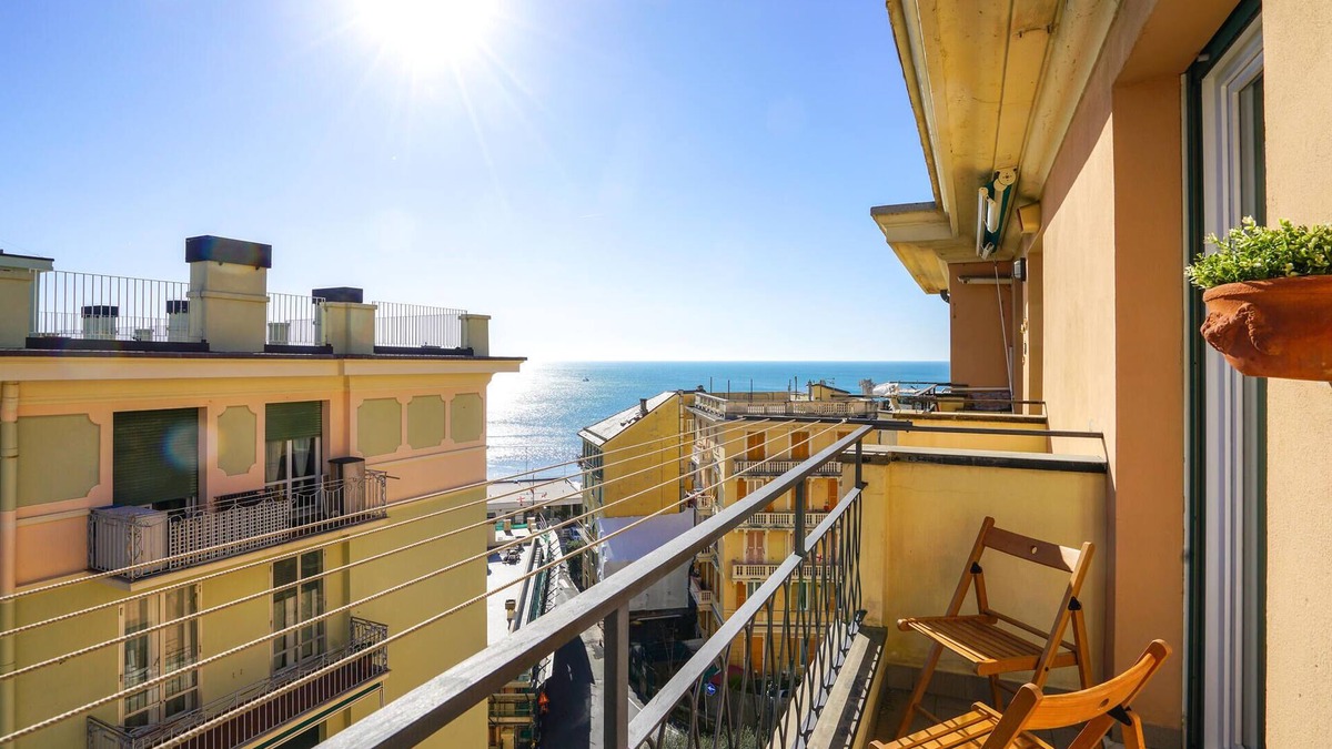 Sturla Apartment | Beautiful apartment in Genova with WiFi
