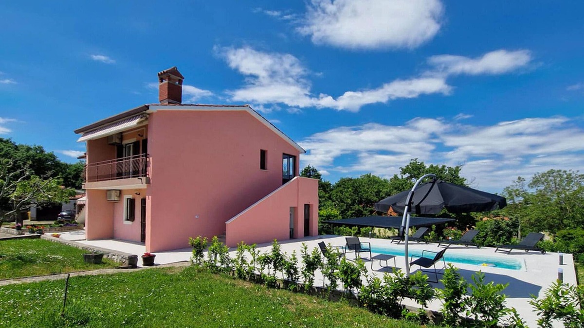 Strmac Apartment | Beautiful apartment in Labin with WiFi