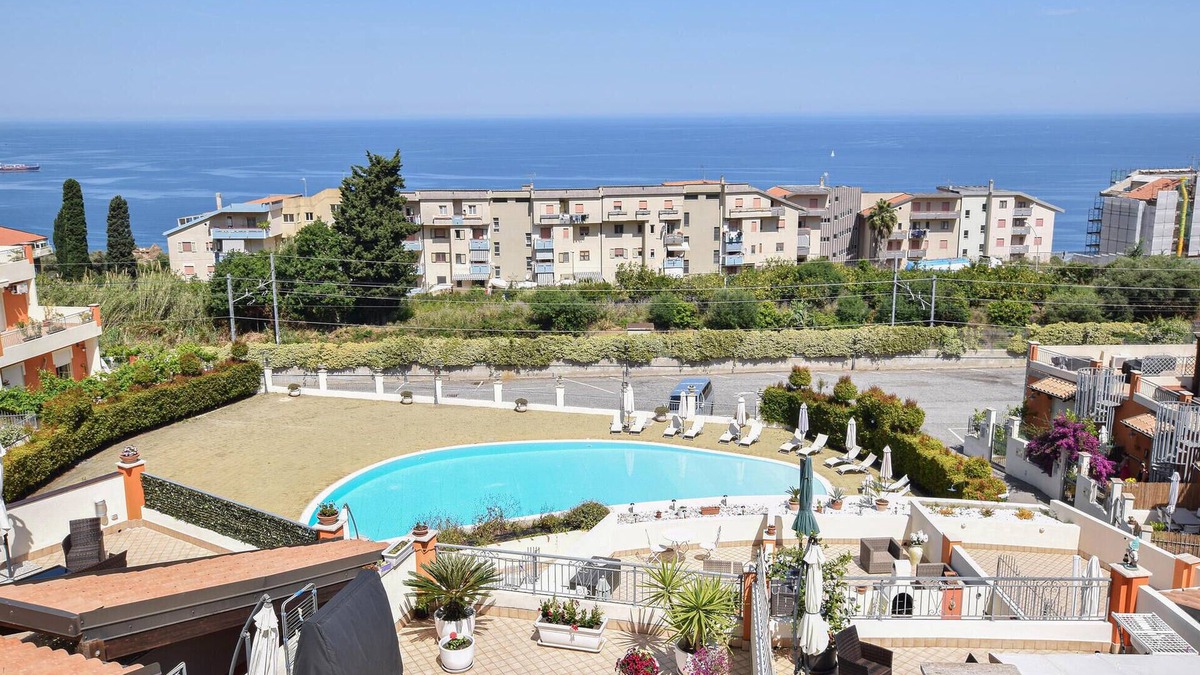 Pizzo Apartment | Beautiful apartment in Pizzo with WiFi