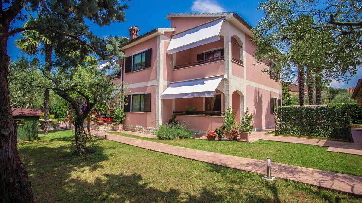 Kukci Apartment | Beautiful apartment in Porec with WiFi