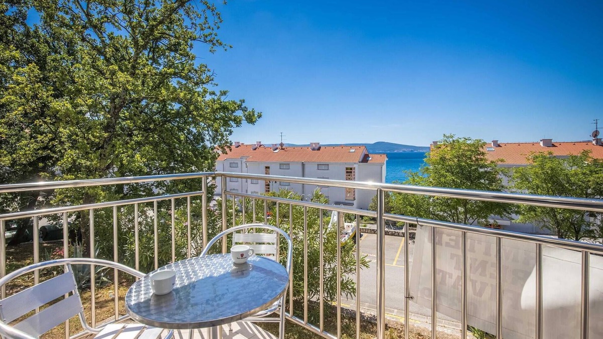 Selce Apartment | Beautiful apartment in Selce with WiFi