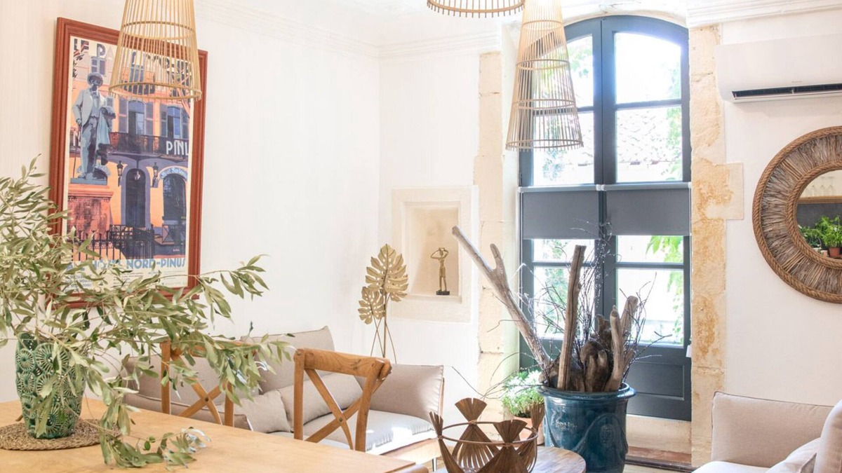 Arles City Centre Apartment | Beautiful apartment in the heart of the Roquette district, comfort assured