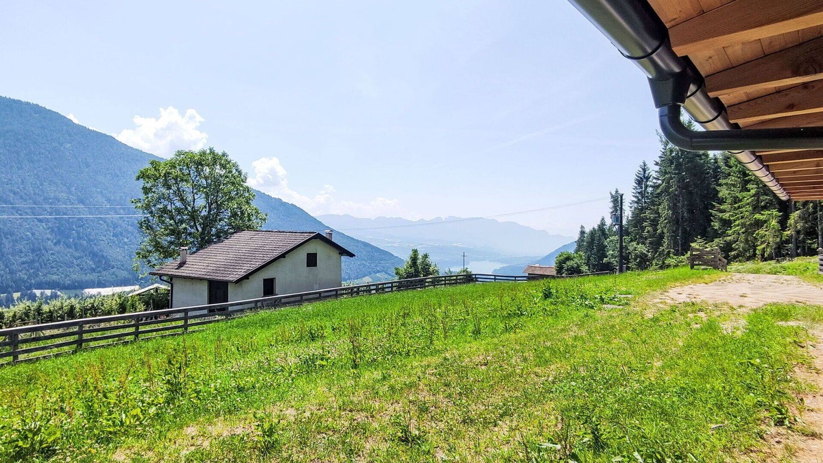 Livo Villa | Beautiful apartment in villa for 4 people with WIFI, TV, patio and panoramic view