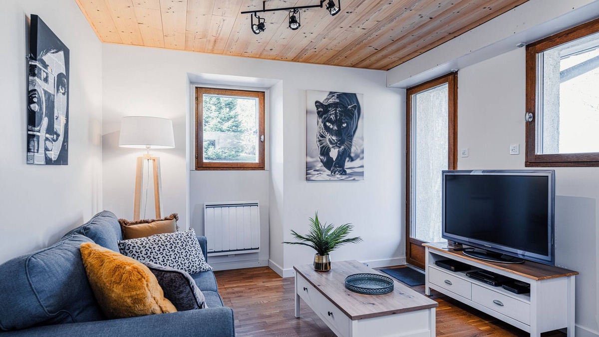 Lamoura Apartment | Beautiful apartment near the slopes, comfortable on the resort of Les Rousses.