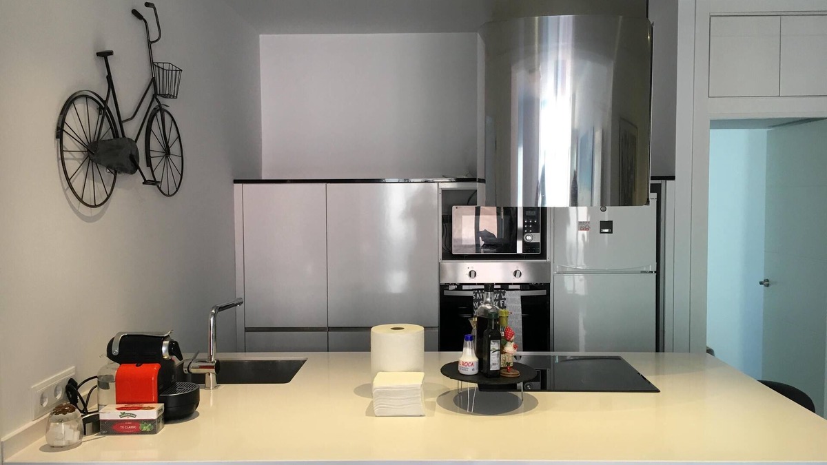 Carabanchel Apartment | Beautiful apartment near Madrid Rio with parking space