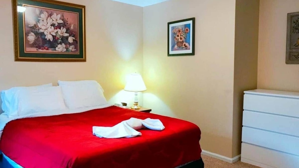 Downtown Greensboro Apartment | Beautiful apartment in Historical Downtown Location.