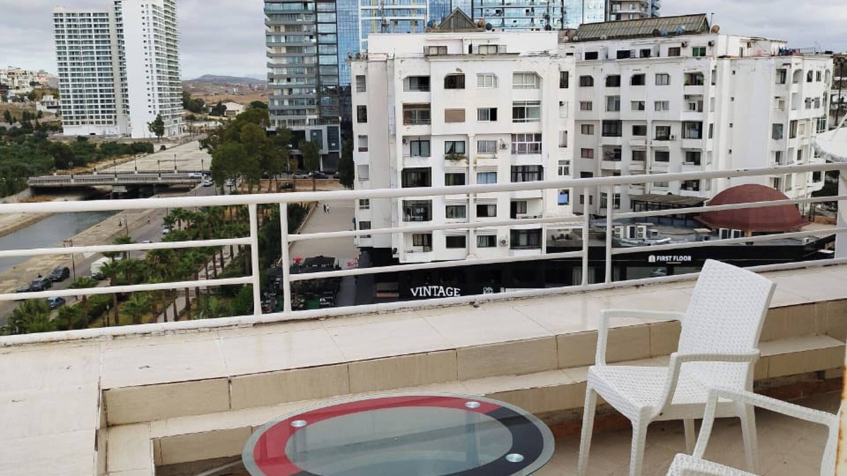 Malabata Apartment | Beautiful apartment with sea view close to all attractions caffes and chic restaurant