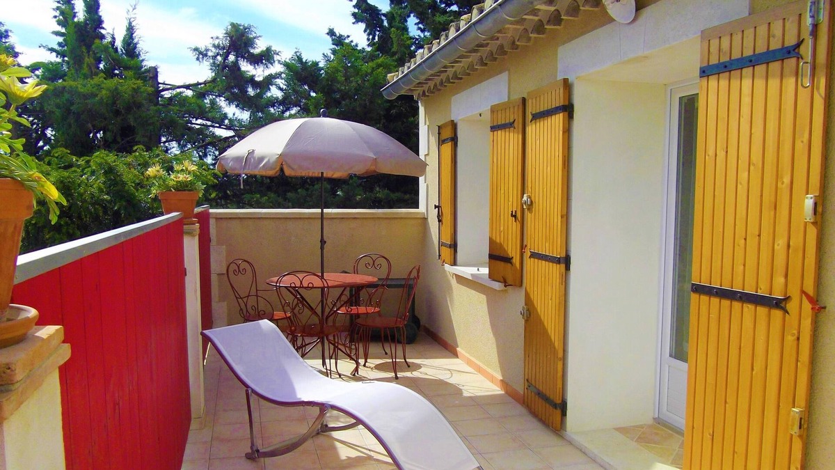 Vedene Apartment | Beautiful Appart-Villa 60 m² for 2 people in a lovely Village next to Avignon !