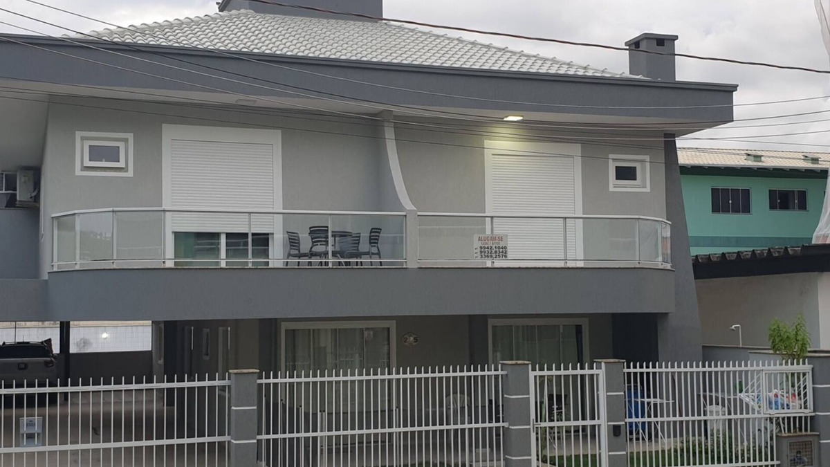 Centro Apartment | Beautiful Apt of 2 dormitories in the Center of Bombinhas to 300mts of the beach