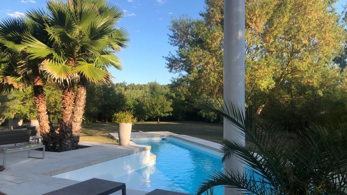 Montferrier-sur-Lez Villa | Beautiful architect-designed house in a quiet green setting