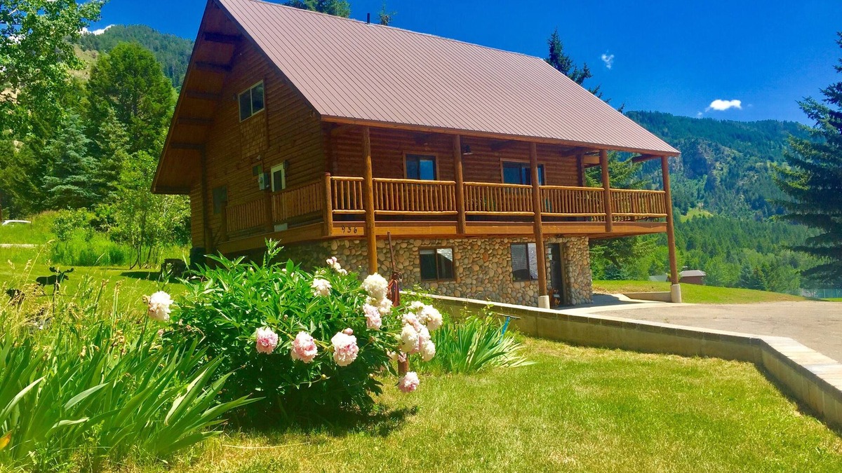 Star Valley Ranch House | Beautiful Aspen Cabin - Great Views, Great Location! Star Valley Ranch