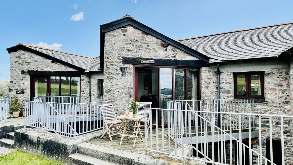 Dittisham Cottage | Beautiful Barn, River views, Close to Quay