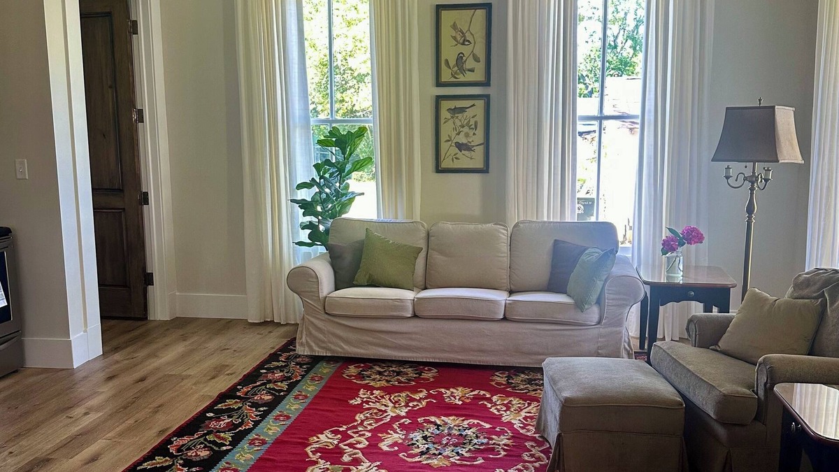 Blakely Apartment | Beautiful Barron Suite in Barron-Hobbs Historic Home