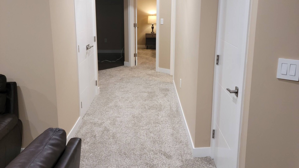 Calgary House | Beautiful basement suite