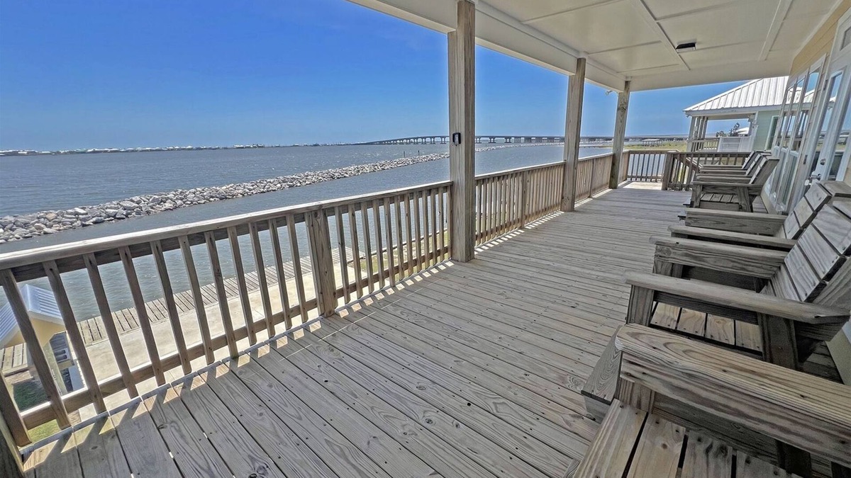 Golden Meadow House | Beautiful Bay Views at The Anchor Holds - Formally Overboard