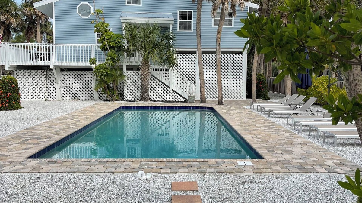 Golden Beach House | Beautiful Beach House with large pool