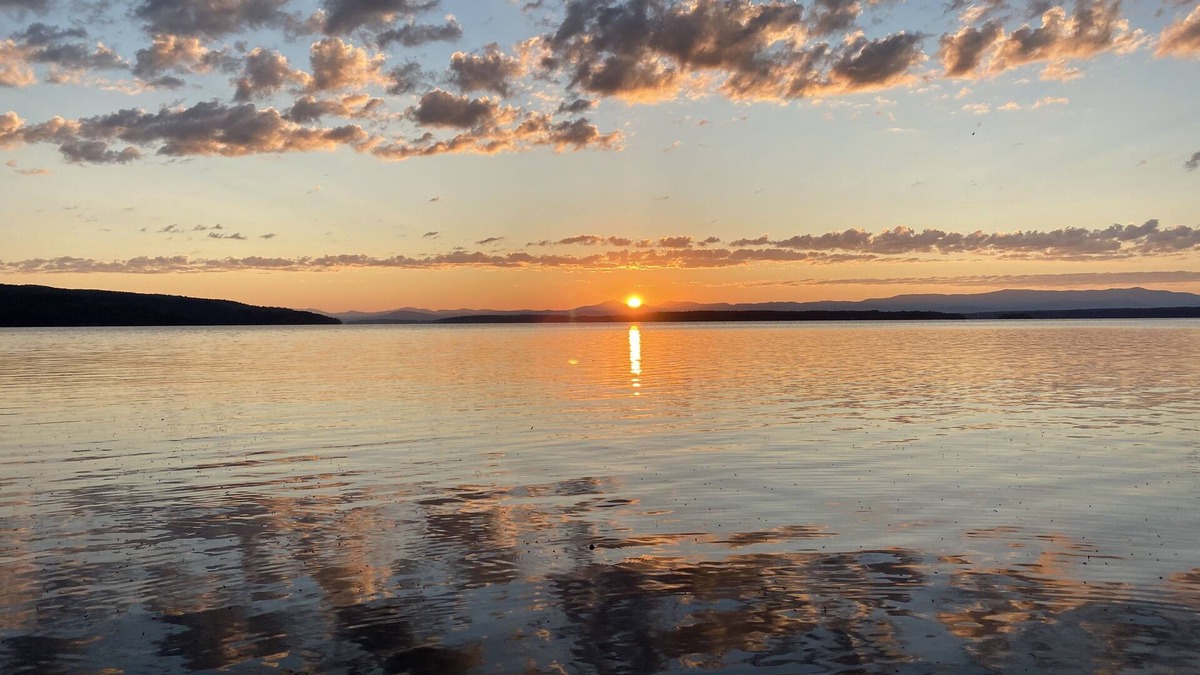 Westport House | Beautiful Beach House on Lake Champlain