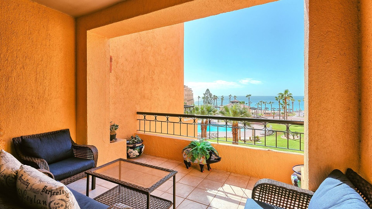 Obrera Condo | Beautiful Beachfront 2-Bedroom Condo at Princesa de Peñasco