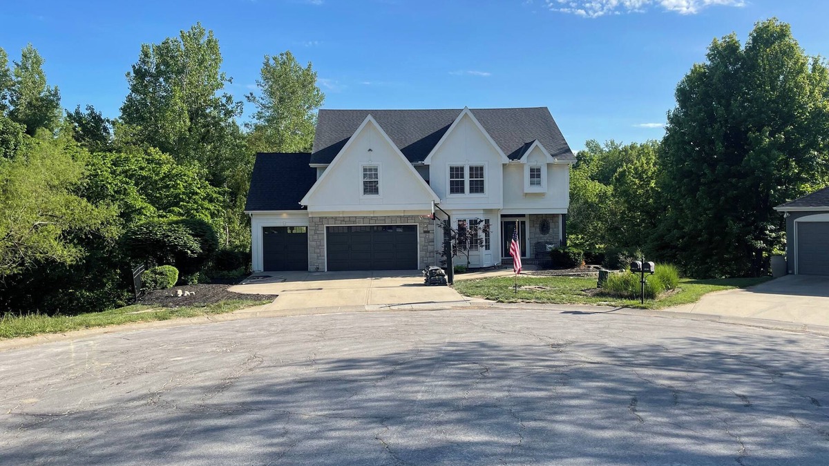 Parkville House | Beautiful & BIG Home with room to play!