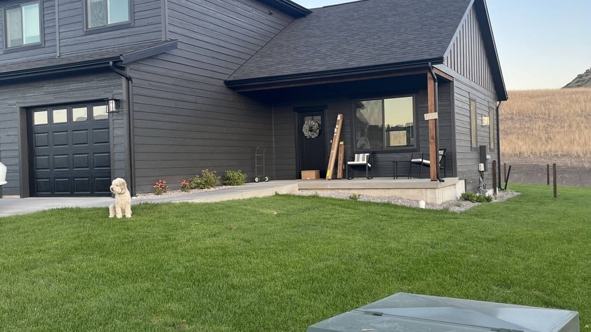 Missoula House | Beautiful brand new build with stunning mountain views