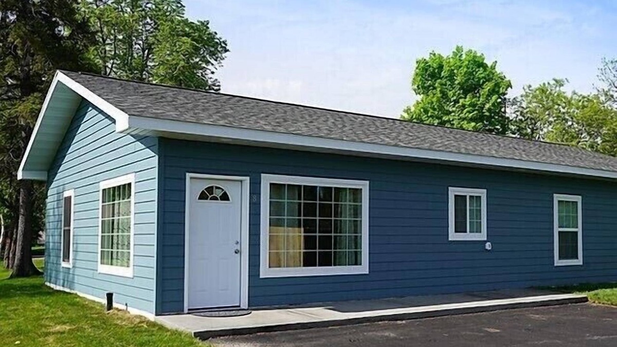 Bemidji House | Beautiful Brand New Cabins on Lake Bemidji