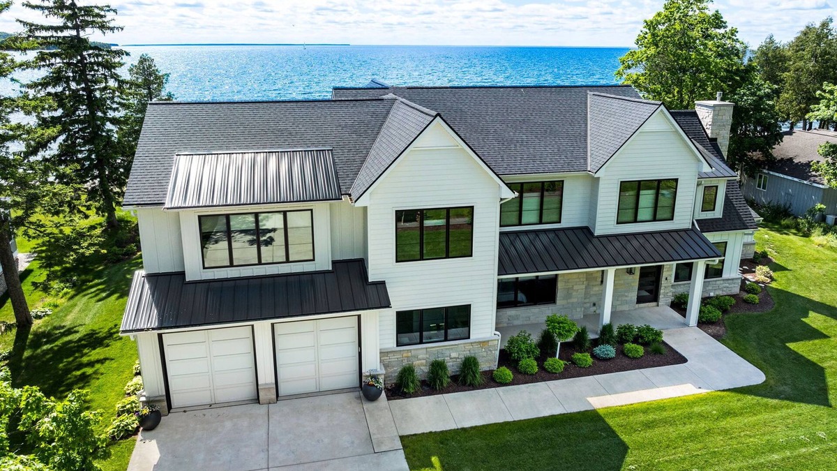 Sister Bay House | Beautiful brand new home just steps away from downtown Sister Bay.