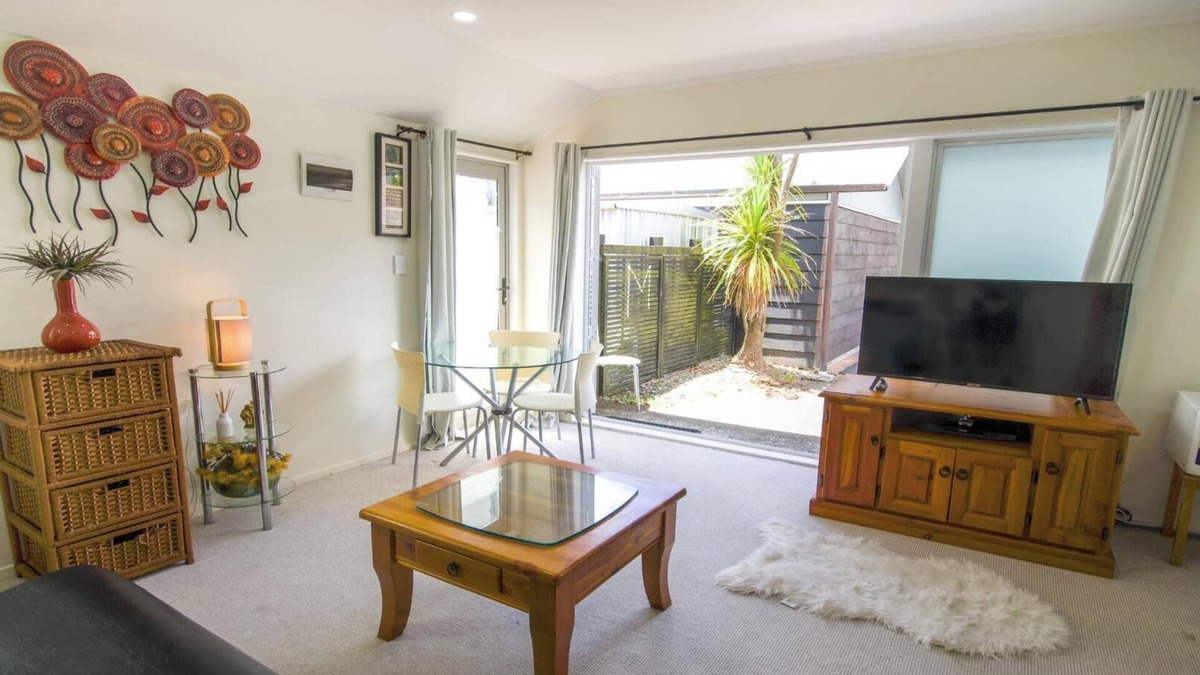 East Tamaki Apartment | Beautiful & Bright Studio APT