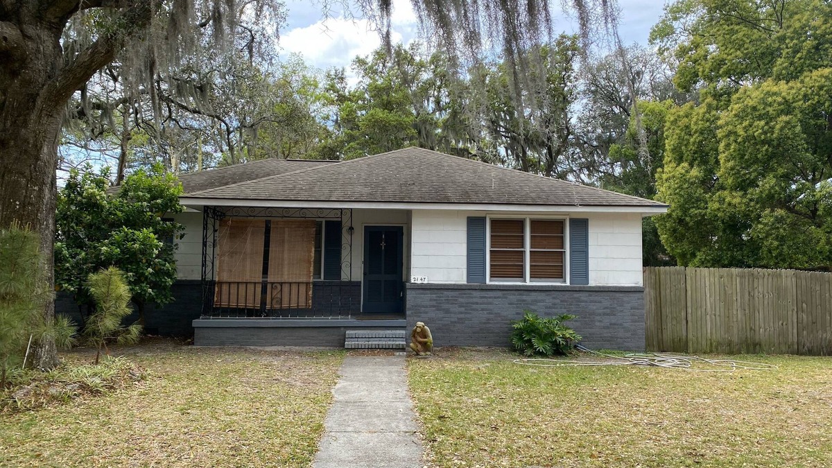 Midtown House | Beautiful bungalow 10 min to downtown 25 min to Tybee.