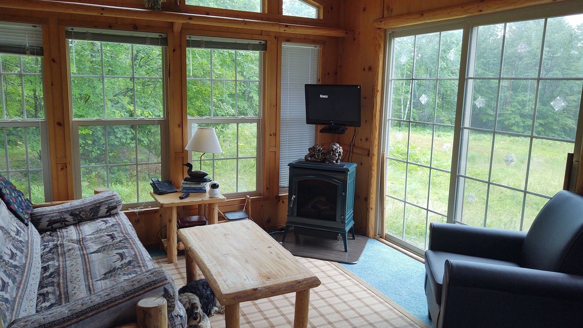 Lovell House | Beautiful Cabin Next To Hiking and Snowmobile Trails And Forest Reserve