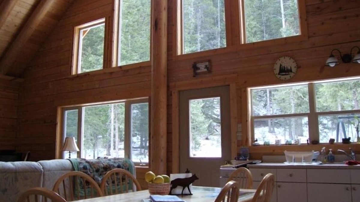 Silver Gate House | Beautiful cabin, on a secluded acre, close to the NE Entrance of YNP